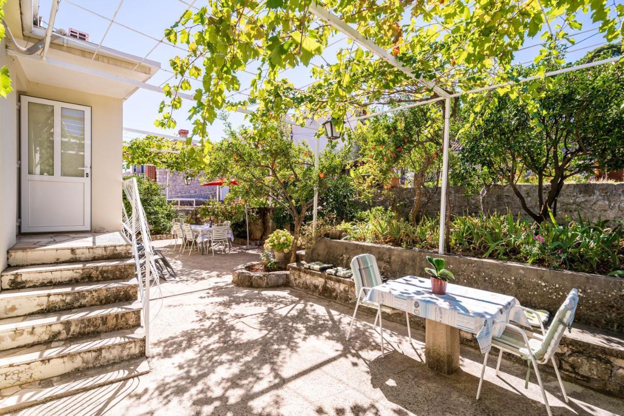 Apartments Lidija ザトン エクステリア 写真