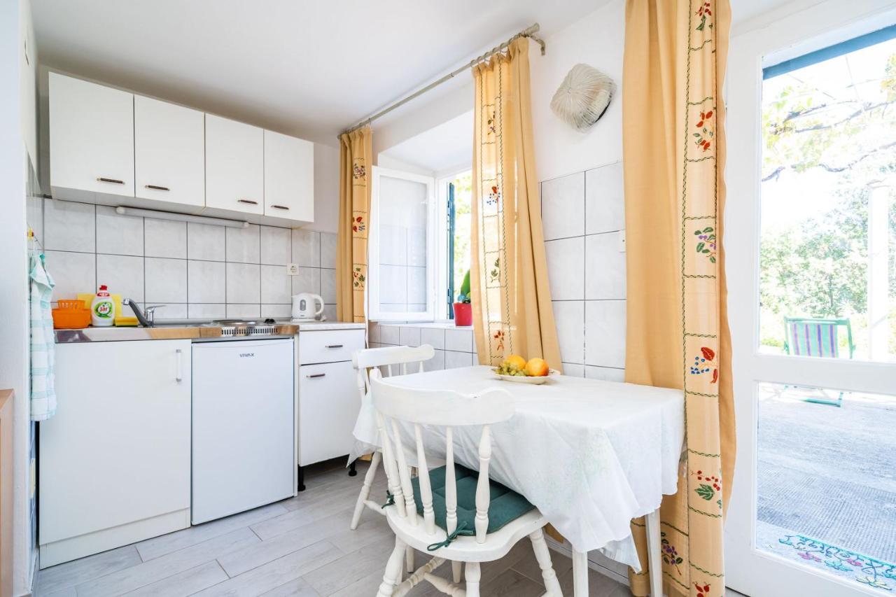 Apartments Lidija ザトン エクステリア 写真