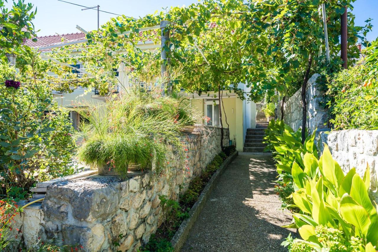 Apartments Lidija ザトン エクステリア 写真